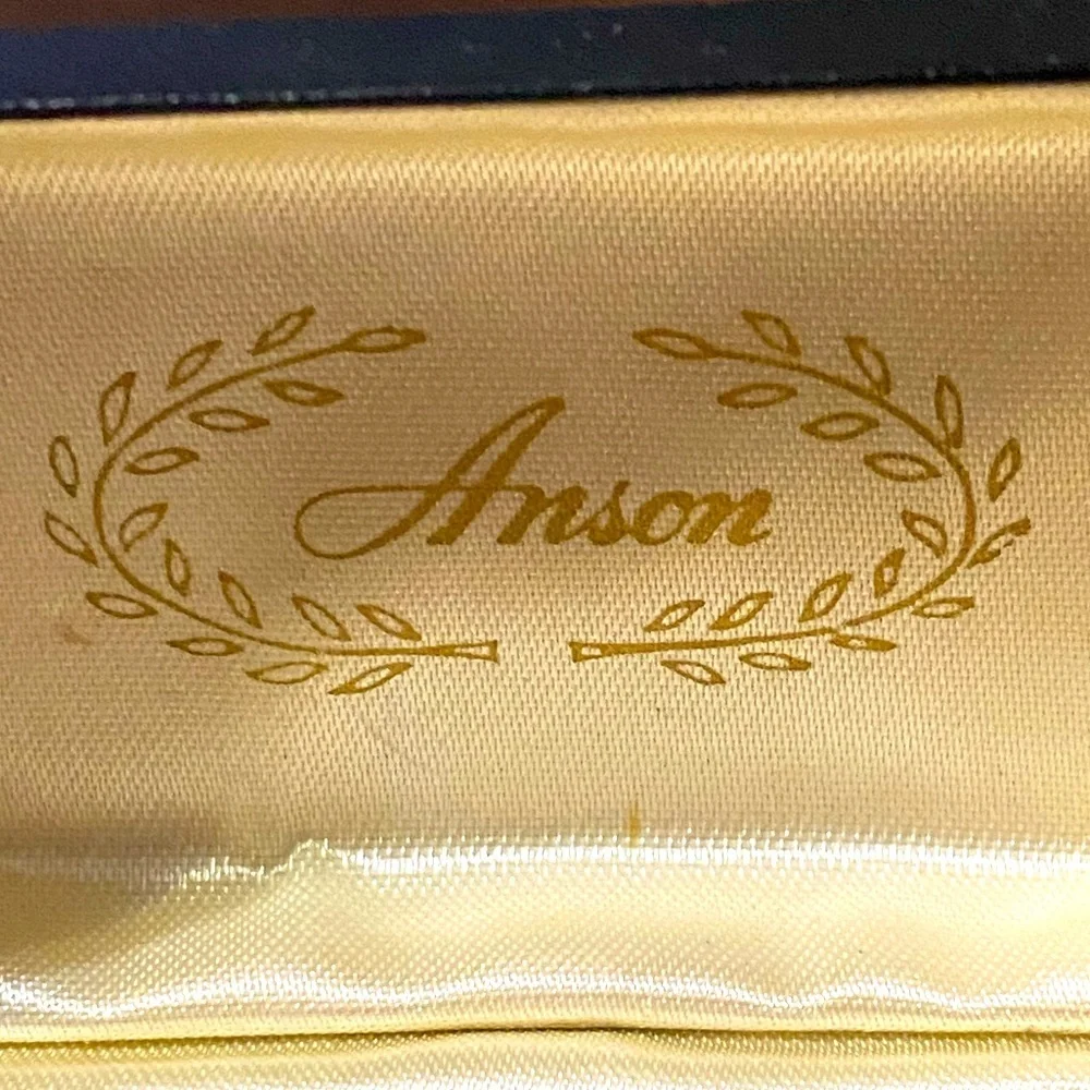 Vintage Anson Shriners tie bar and cuff link set